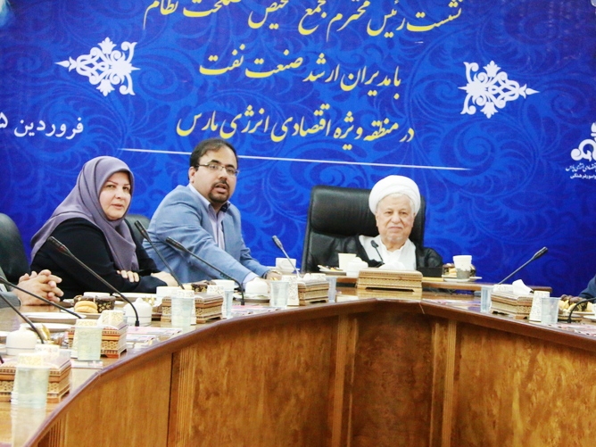 تمدن جدید خلیج فارس با محوریت نفت و گاز ایجاد می شود